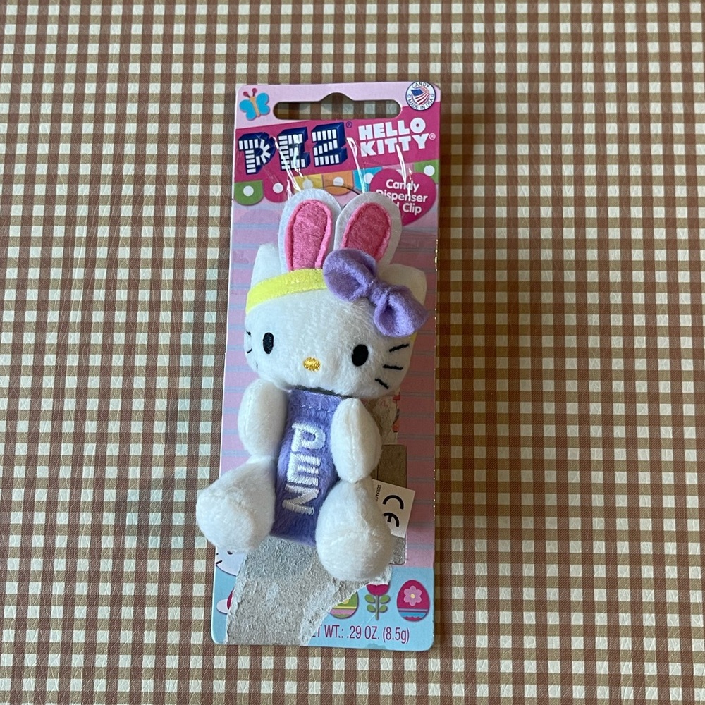 Hello Kitty PEZ Candy dispenser plush clip. NEW